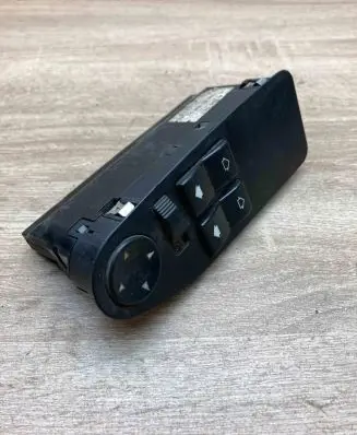 BMW 5 E39 Electric window control switch 8368967