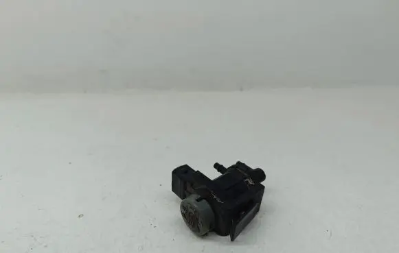 Volkswagen PASSAT B6 Turbo solenoid valve 1J0906283A