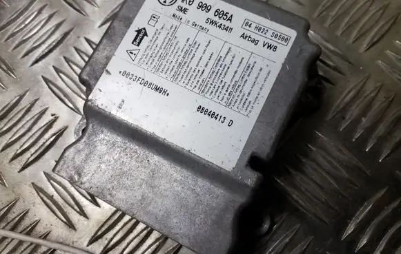 Volkswagen Golf Plus Airbag control unit/module 1K0909605A