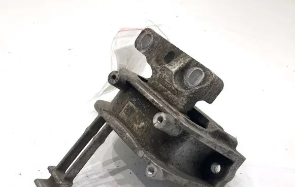 Volkswagen PASSAT B8 Engine mount vacuum valve 5Q0199262DF