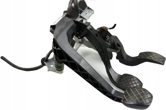 Audi A4 S4 B6 8E 8H Pedal assembly 8EI721523