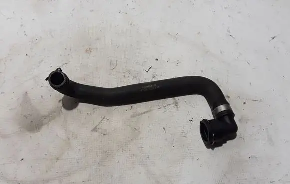 Engine coolant pipe/hose