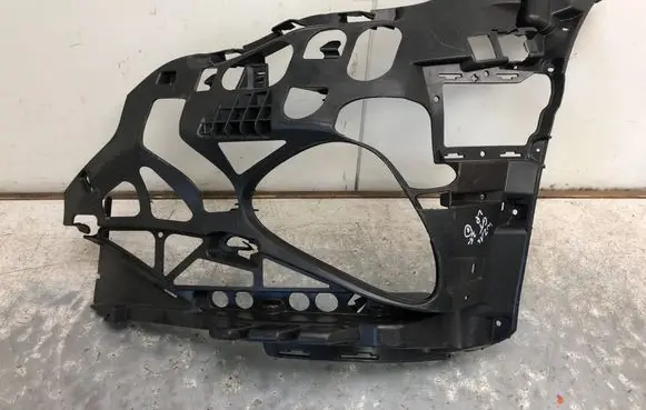 Mercedes-Benz E W214 Front bumper mounting bracket A2148850400BILI A2148850400