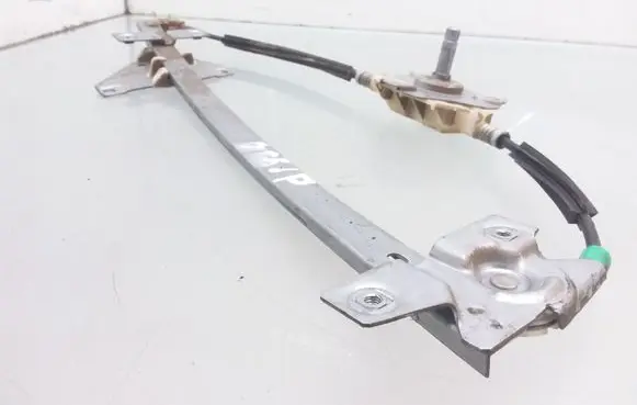 Mitsubishi Space Star Front door manual window regulator 5280