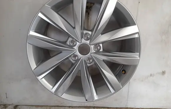 Volkswagen Transporter - Caravelle T6 R18 alloy rim 7E0601025Q