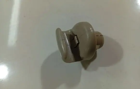 Nissan Note (E11) Sun visor clip/hook/bracket 