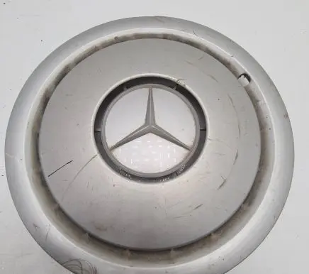 Mercedes-Benz E W124 R15 wheel hub/cap/trim 1244010424 7226310