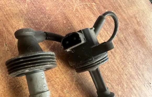 Volvo S40, V40 High voltage ignition coil 1275602 mb0297008180