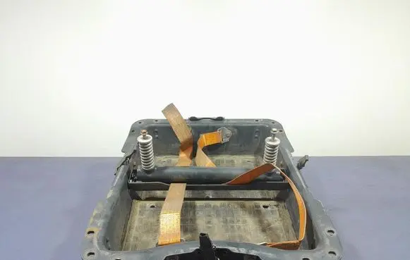 AC 428 Battery box tray 