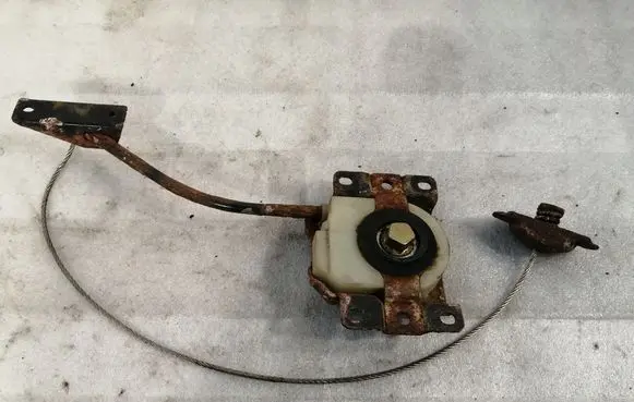 Toyota Corolla Verso AR10 Spare wheel bolt 5190064010