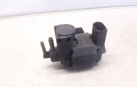 Audi A8 S8 D4 4H Turbo solenoid valve 059906609B