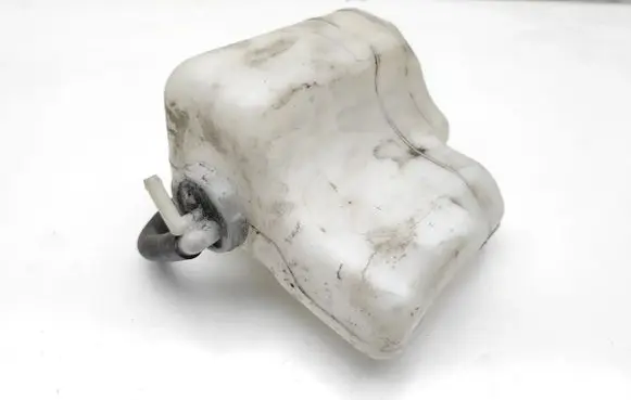 Mitsubishi Pajero Coolant expansion tank/reservoir 