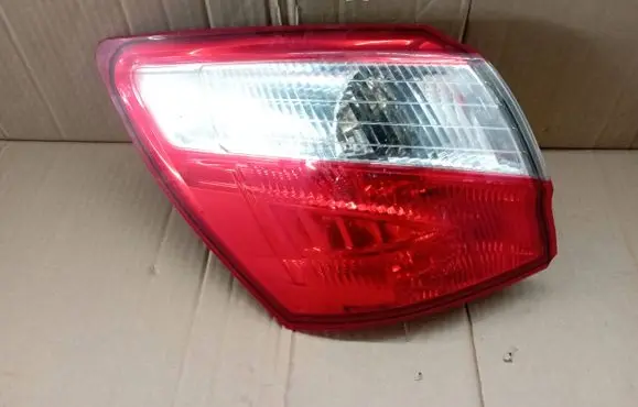 Nissan Qashqai Rear/tail lights 89503173
