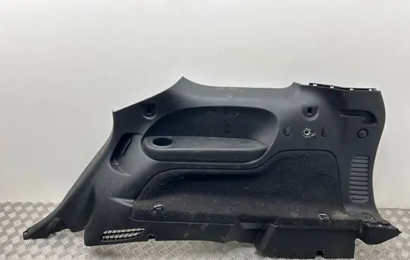 Trunk/boot side trim panel