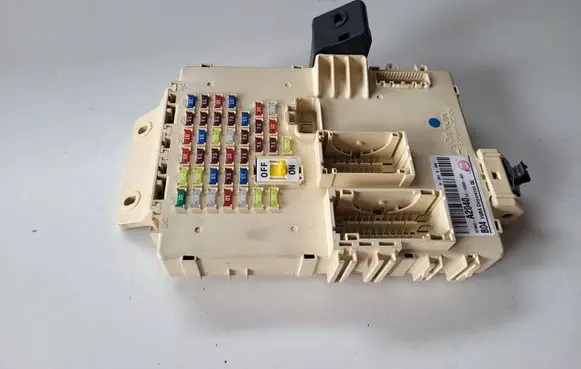 KIA Pro Cee'd II Fuse module 91950A2040