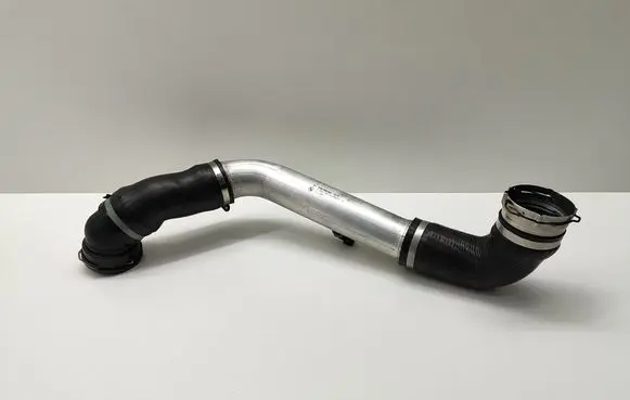 Intercooler hose/pipe