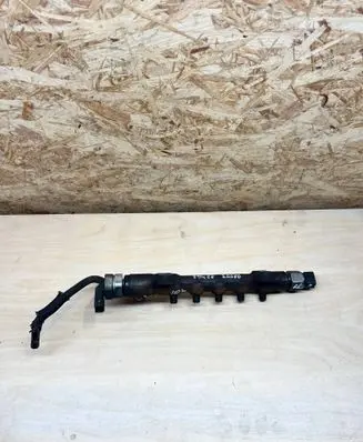 Toyota Avensis T270 Fuel main line pipe 8945820050