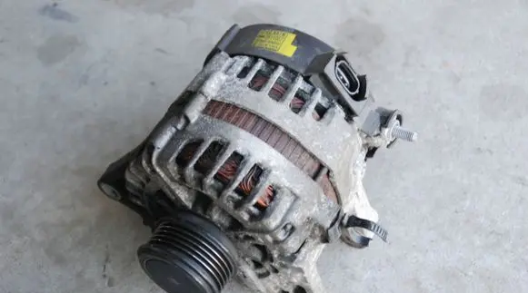 Hyundai ix35 Generator/alternator 2611067373002A850 37300 2611067