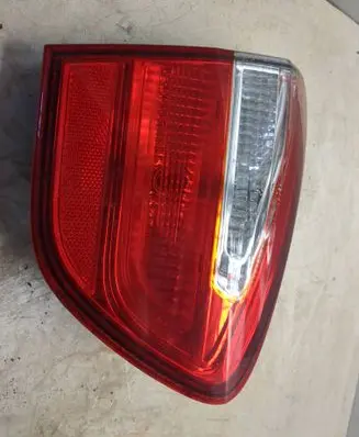 KIA Rio Tailgate rear/tail lights 924031W2