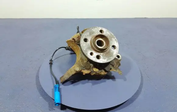 Mini One - Cooper Coupe R56 Front wheel hub spindle knuckle