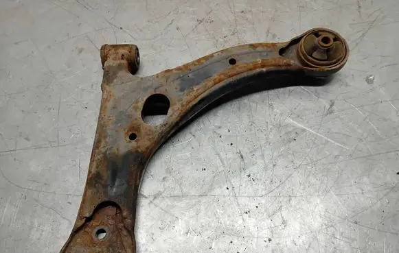 Toyota Corolla Verso AR10 Front lower control arm/wishbone