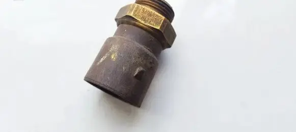 Opel Omega B2 Coolant temperature sensor 268076