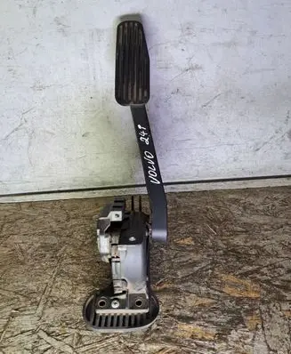 Volvo V70 Accelerator throttle pedal 30636004 6PV00853701