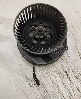 Skoda Octavia Mk2 (1Z) Heater fan/blower 3C0907521B F011500045 2468105382