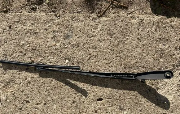 BMW 5 F10 F11 Front wiper blade arm 7203157