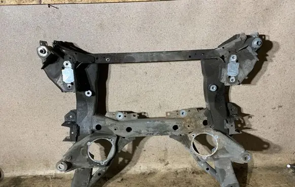 BMW 3 G20 G21 Front subframe 6883131