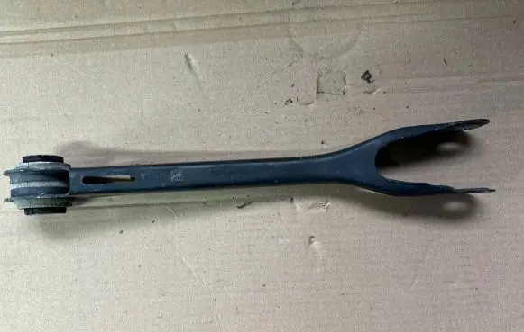 BMW 5 G30 G31 Rear control arm 6861114