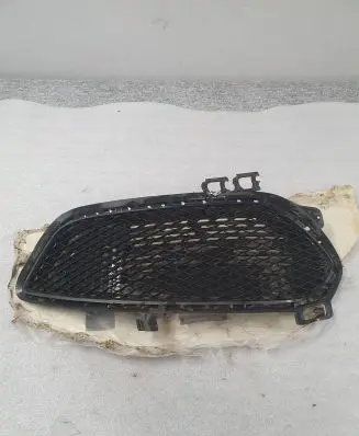 Mercedes-Benz CLA C117 X117 W117 Front bumper lower grill A1178852322