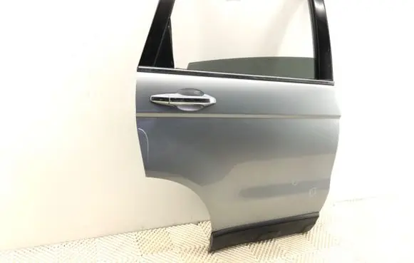 Honda CR-V Rear door
