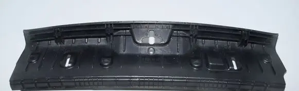 BMW 5 F10 F11 Tailgate/boot lid lock trim 9163190 7227535