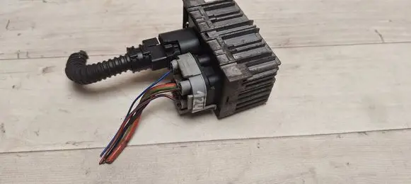 Opel Corsa D Glow plug pre-heat relay 55574293