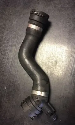 BMW 1 E81 E87 Engine coolant pipe/hose 7526391