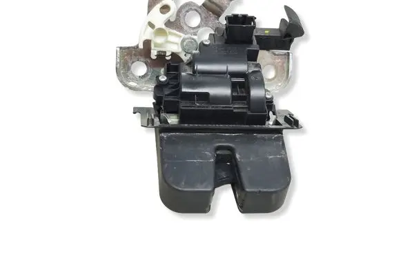 Skoda Fabia Mk3 (NJ) Tailgate/trunk/boot lock/catch/latch 6V9827520 5E0827505 212554161214