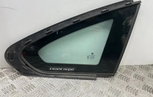 BMW 4 F36 Gran coupe Rear vent window glass 