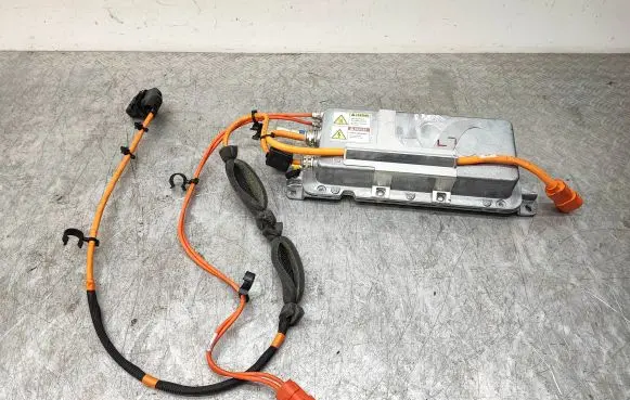 Volvo V60 Wireless charging module 31394702 2577481 132354101063