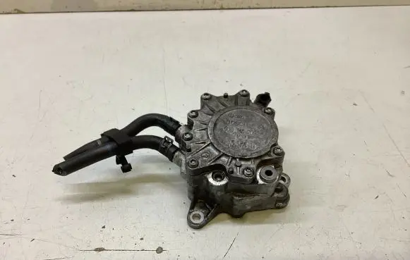 Volkswagen PASSAT B6 Vacuum pump 03G145209