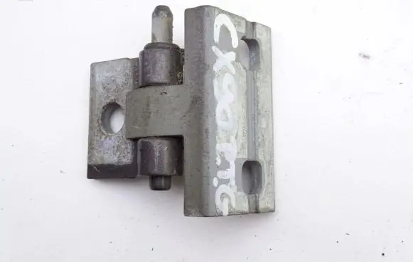 Volvo XC90 Rear door upper hinge