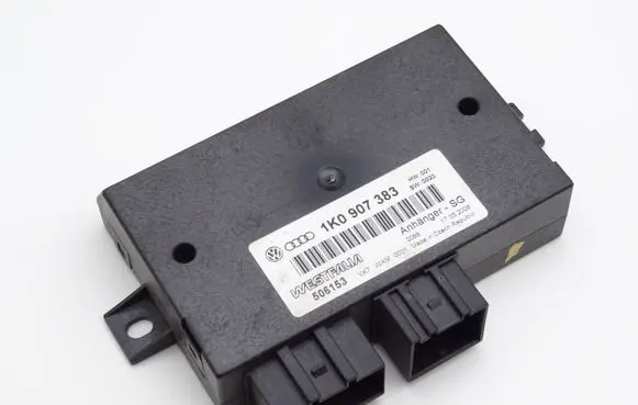 Volkswagen PASSAT B6 Tow bar trailer control unit/module 1K0907383