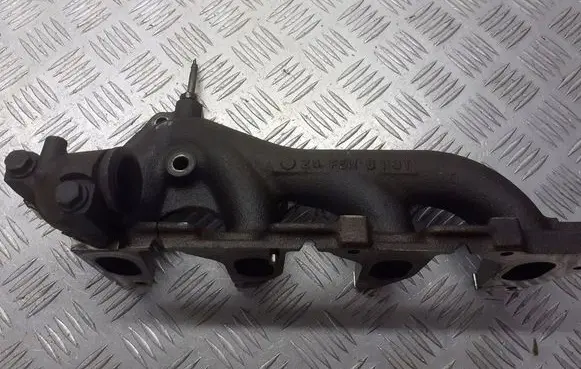 Renault Megane II Exhaust manifold 8-426549