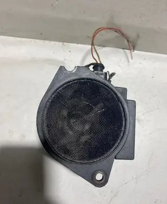 Volkswagen Golf III Mass air flow meter 71822101 074906461