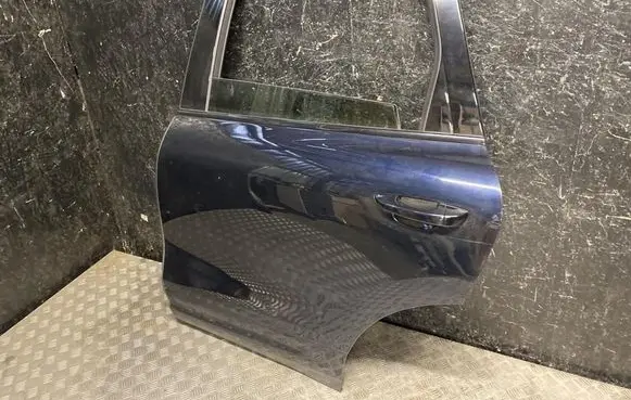Porsche Cayenne (92A) Rear door 