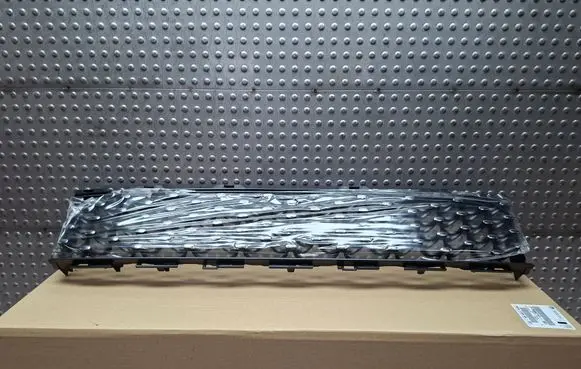 Fiat 500 Front bumper lower grill S26336956 735619520