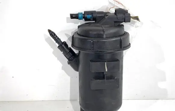 Opel Astra H Fuel filter housing 