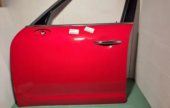 Mini Cooper Countryman F60 Front door