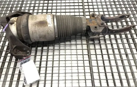 Audi Q7 4L Front shock absorber/damper