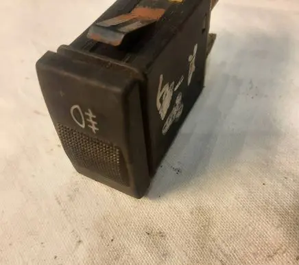 Fog light switch
